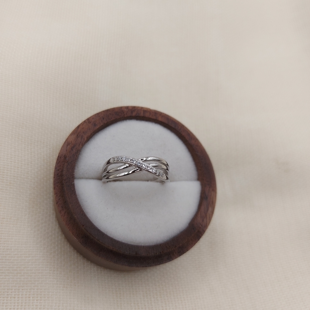925 Sterling Silver Infinity Ring - Picture 9 of 9